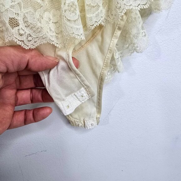 Vintage JCPenny Light Yellow Lace Ruffle Teddy Satin Sleep Romper Lingerie USA - Picture 7 of 9